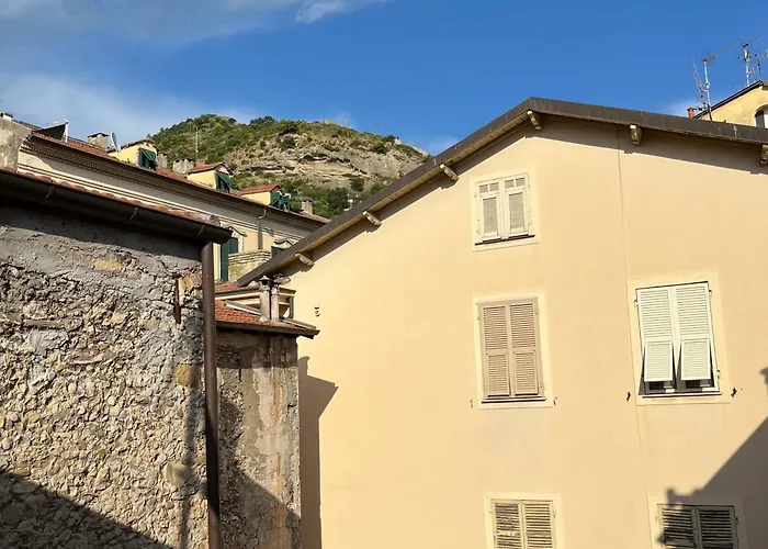 Cavour 66 公寓 文蒂米利亚