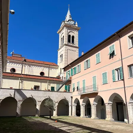 Cavour 66 * Ventimiglia