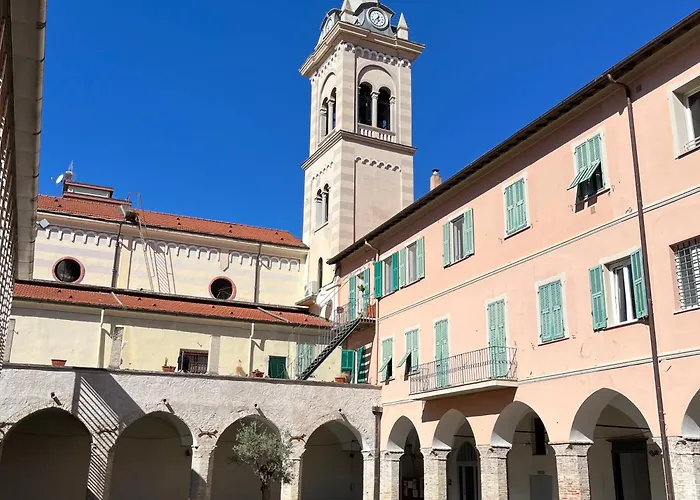 Cavour 66 * Ventimiglia